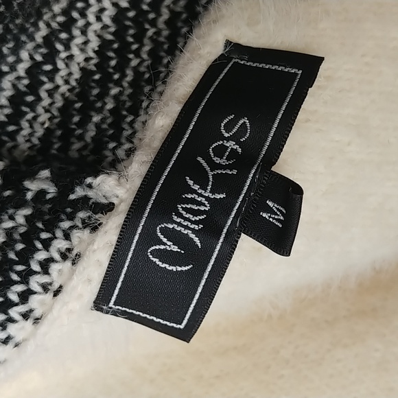 Cream & black geometric cardigan, Minkas NWT - Picture 12 of 12